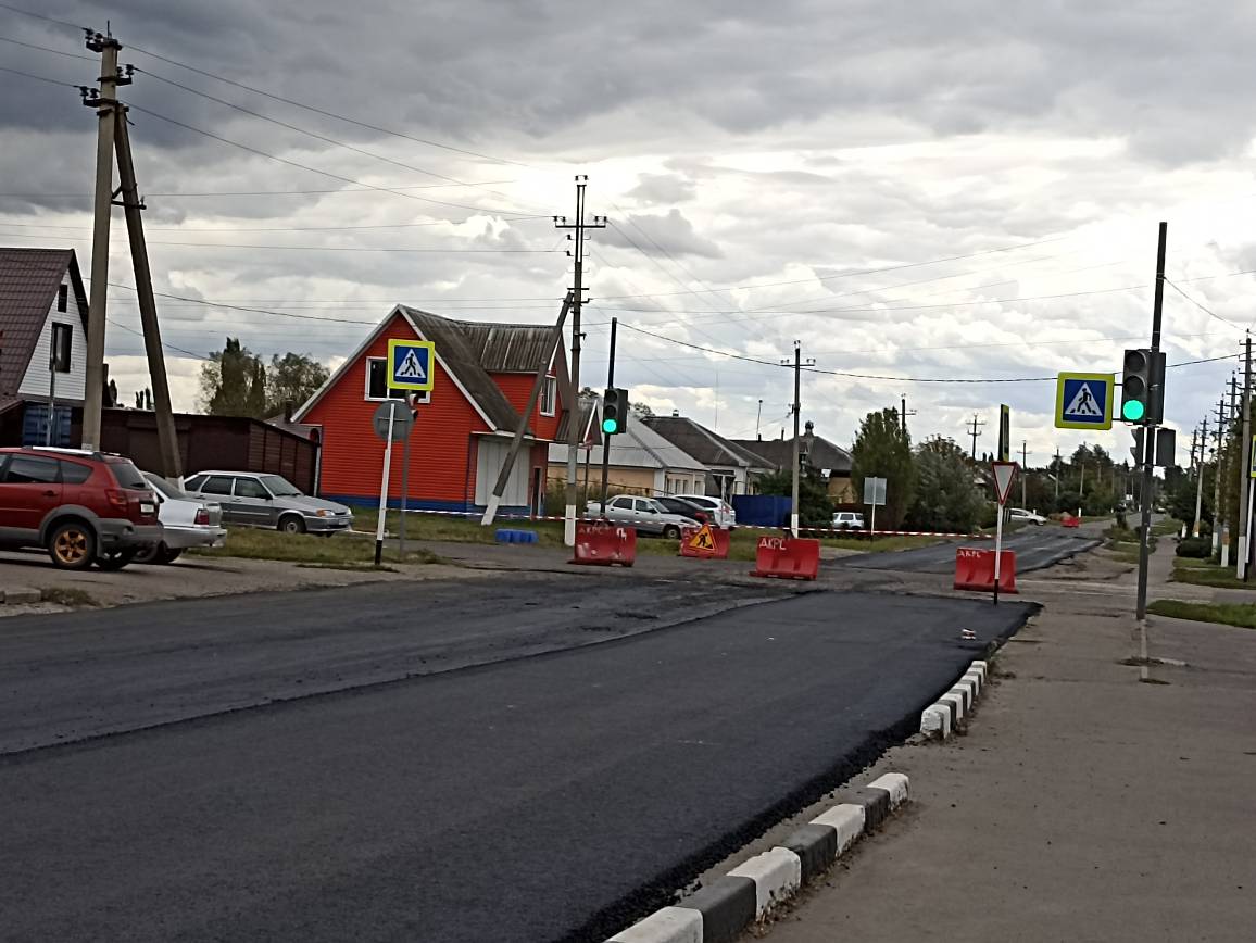 АННИНСКИЕ ДОРОЖНИКИ ЗАВЕРШАЮТ РАБОТУ В ТАЛОВОЙ.