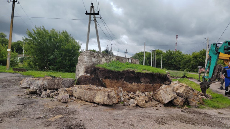 ПРИСТУПИЛИ К ЗАМЕНЕ ВЪЕЗДНОГО ЗНАКА. ПРИСТУПИЛИ К ЗАМЕНЕ ВЪЕЗДНОГО ЗНАКА.